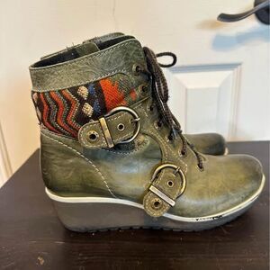 Dromedaris Womens size 37 7 Shoes Green Leather Heel Zip Boots